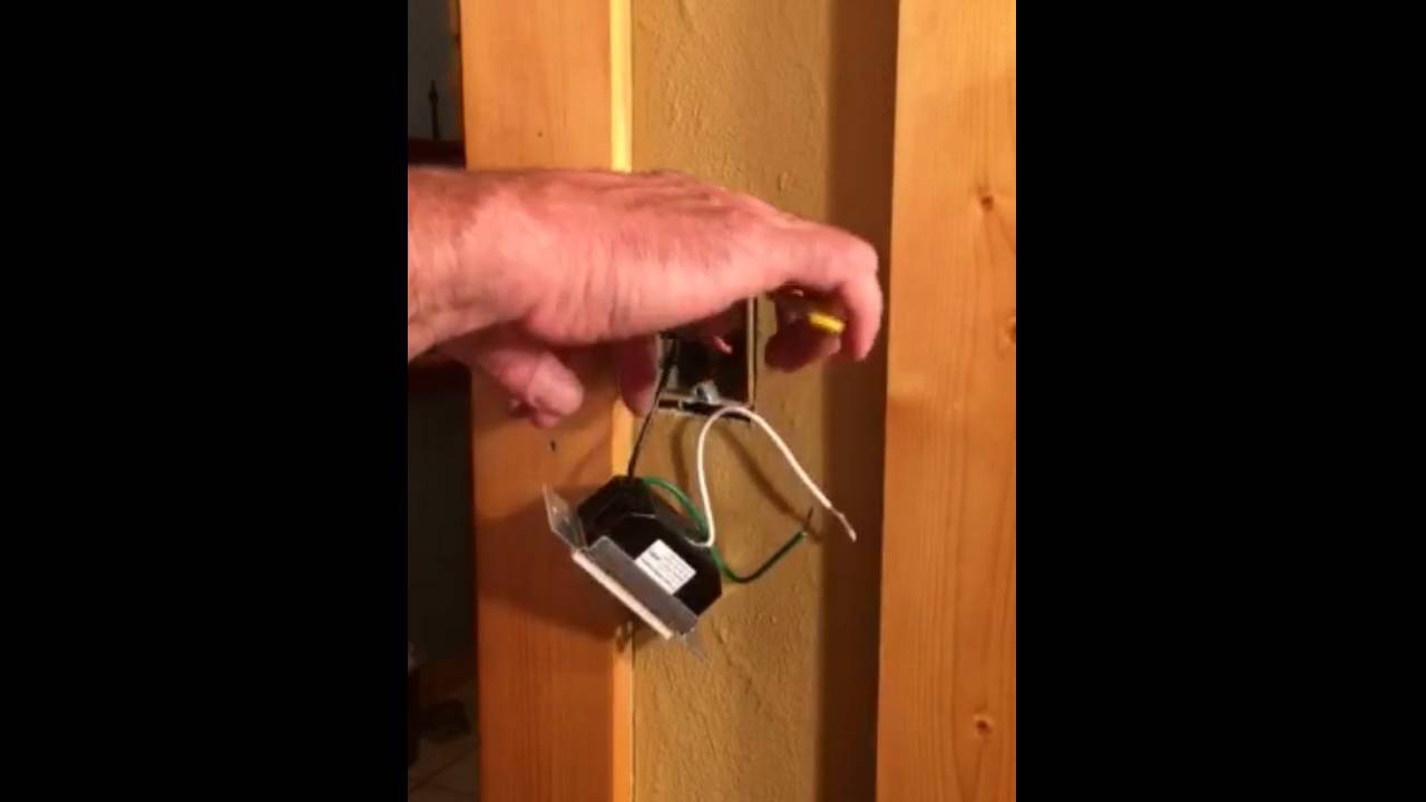 Installing ClareVue Three Way Switches - 2 - Replace the Accessory